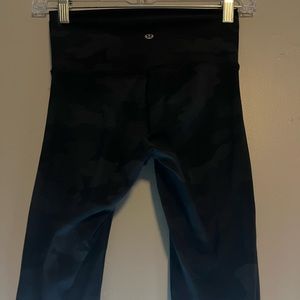 DISCONTINUED LULULEMON WONDER UNDER Leggings Size 2 25”